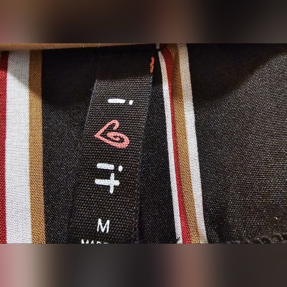 I ♡ It Butto Up Romper - Picture 3 of 3